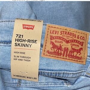 Levi's Women's 721 High-Rise Skinny Jeans Sz 14 32/30 medium wash NWT